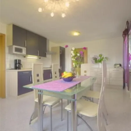 Jessica Apartment